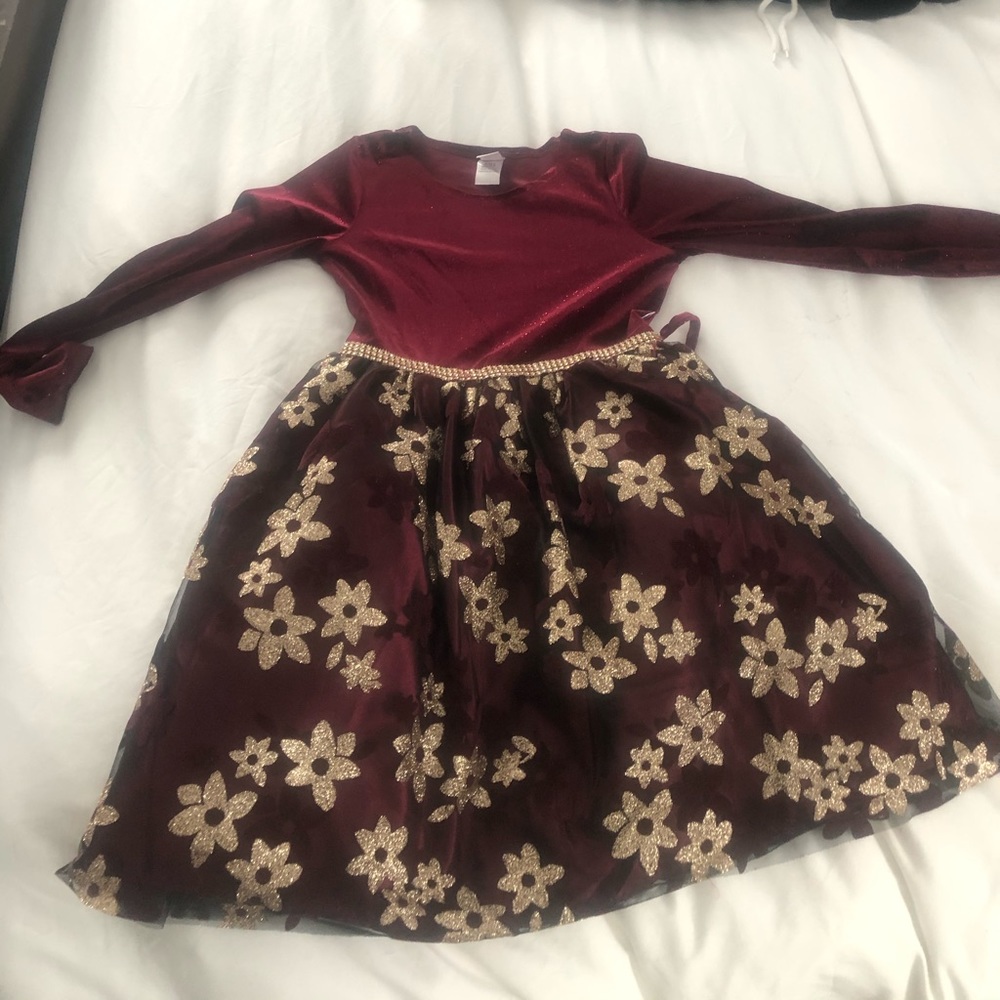 Burgundy Christmas dress with glitter flowers !